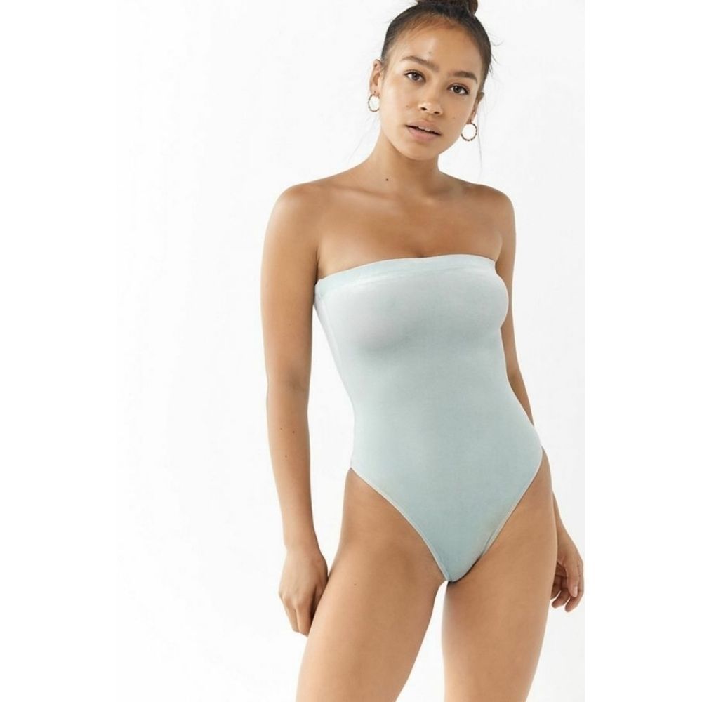 Urban Outfitters Out From Under Strapless Velvet Bodysuit Green sz L NWOT